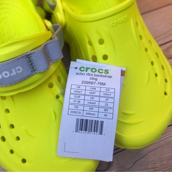 Crocs Echo Reflective Backstrap Clog - Picture 16 of 16